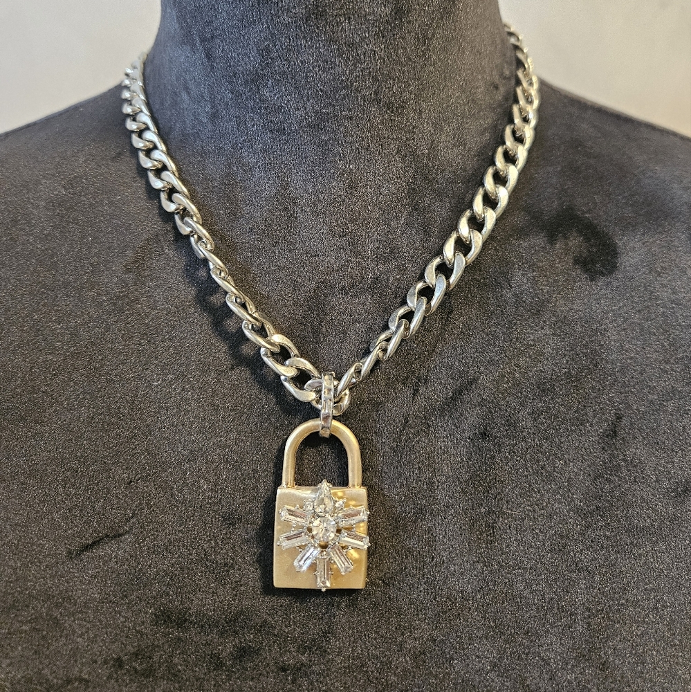 NEW Chunky Silver Link Chain w Gold Rhinestone Heart